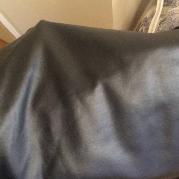 Faux leather leggings - Picture 3 of 4